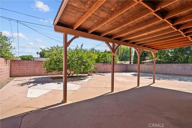 18644 Liggett Street, Northridge, CA 91324
