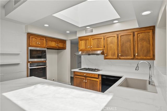 18644 Liggett Street, Northridge, CA 91324