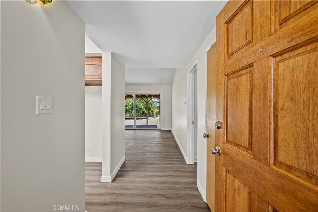 18644 Liggett Street, Northridge, CA 91324