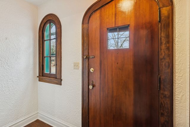 802 Kirkwood Avenue, Winthrop Harbor, IL 60096