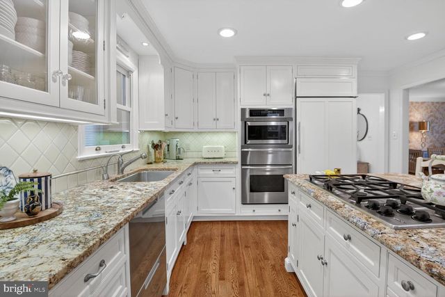 10206 KENSINGTON PKWY, Kensington, MD 20895