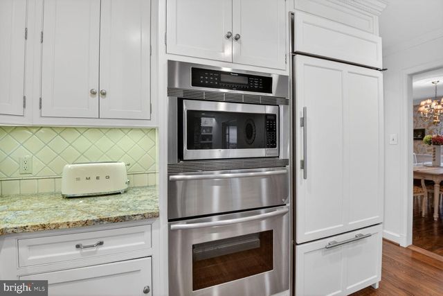 10206 KENSINGTON PKWY, Kensington, MD 20895