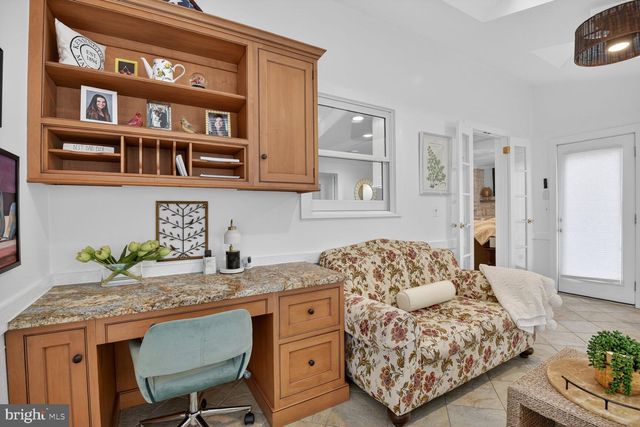 10206 KENSINGTON PKWY, Kensington, MD 20895