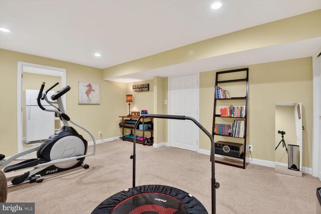 10206 KENSINGTON PKWY, Kensington, MD 20895