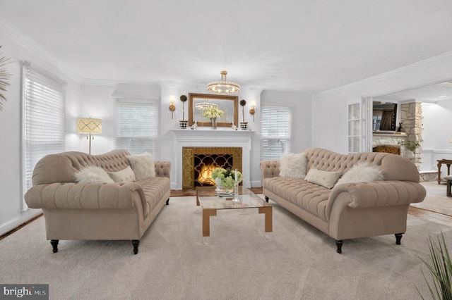 10206 KENSINGTON PKWY, Kensington, MD 20895