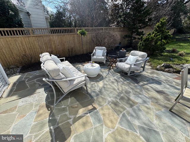 10206 KENSINGTON PKWY, Kensington, MD 20895