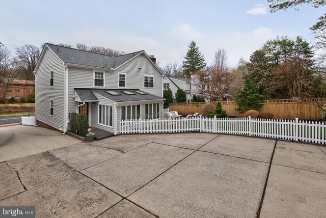 10206 KENSINGTON PKWY, Kensington, MD 20895