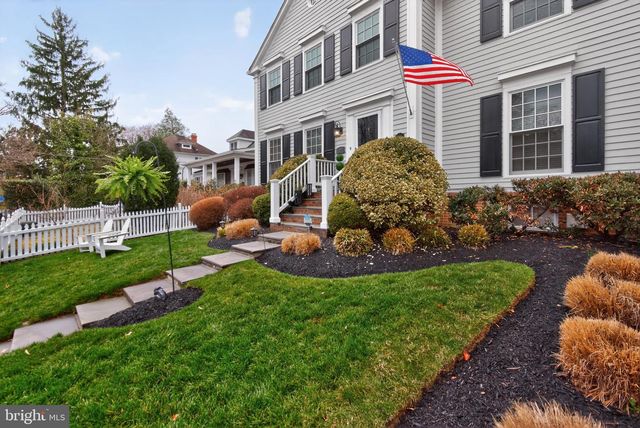 10206 KENSINGTON PKWY, Kensington, MD 20895