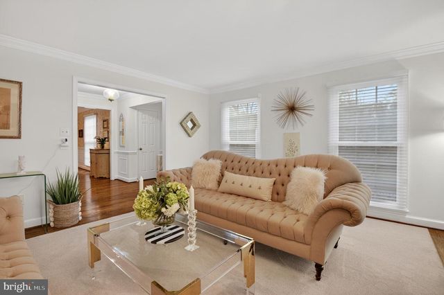 10206 KENSINGTON PKWY, Kensington, MD 20895