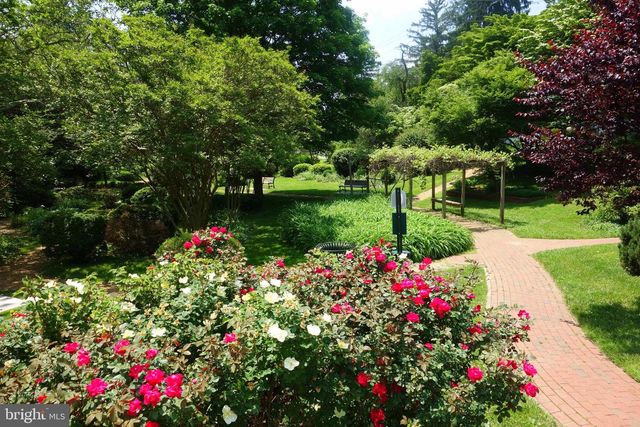 10206 KENSINGTON PKWY, Kensington, MD 20895