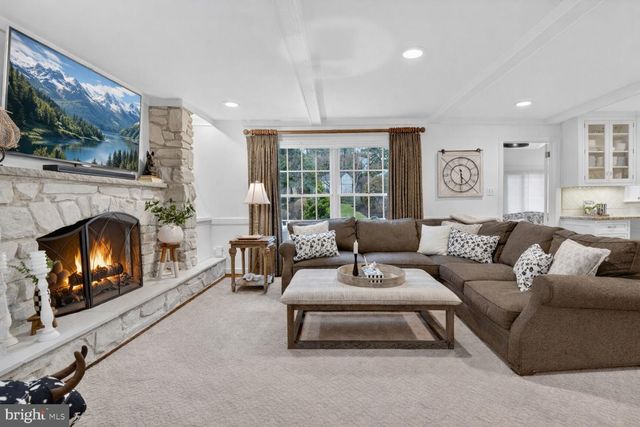 10206 KENSINGTON PKWY, Kensington, MD 20895