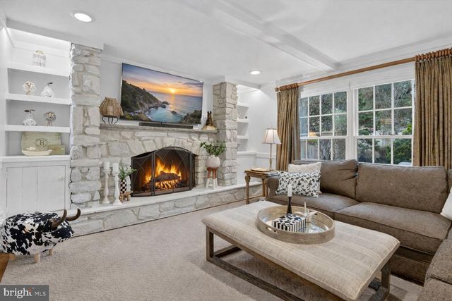 10206 KENSINGTON PKWY, Kensington, MD 20895