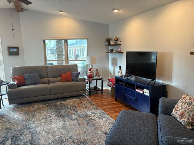 915 Citrus Drive, Alamo, TX 78516