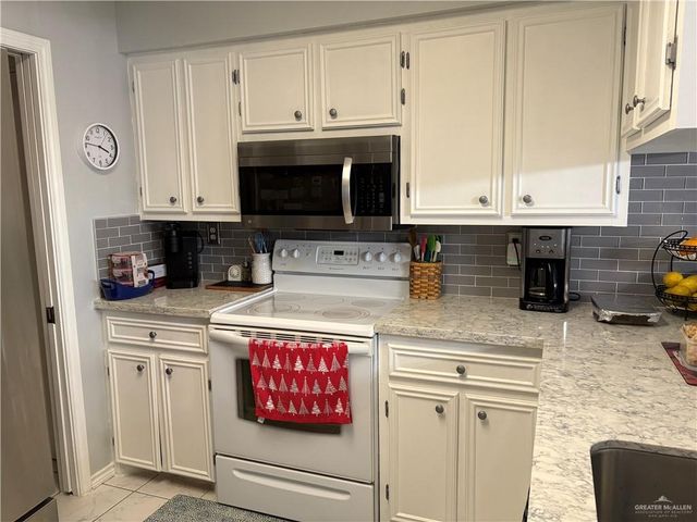 915 Citrus Drive, Alamo, TX 78516