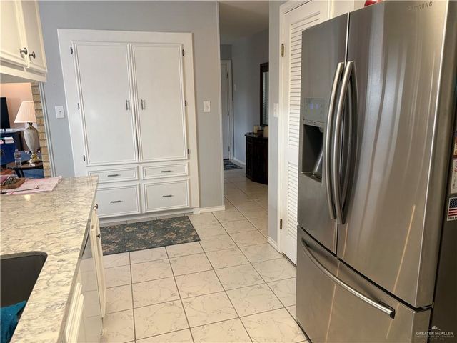 915 Citrus Drive, Alamo, TX 78516