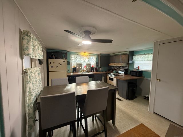 4 Sunshine Terrace, Thompson, CT 06255