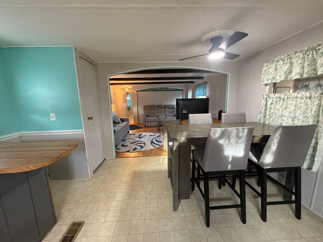 4 Sunshine Terrace, Thompson, CT 06255