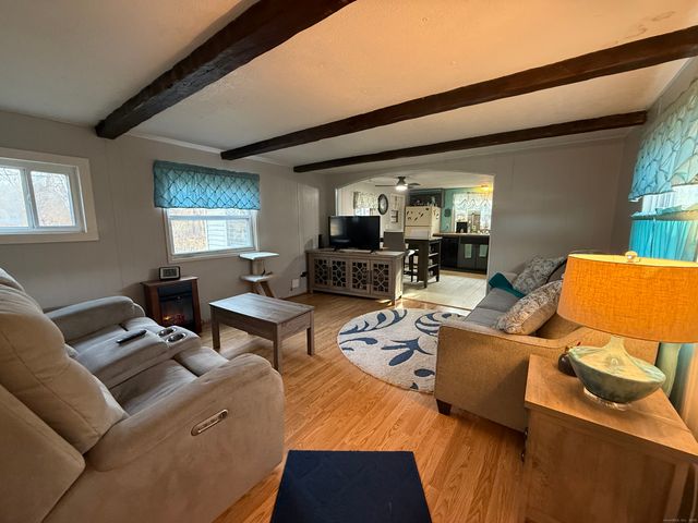 4 Sunshine Terrace, Thompson, CT 06255