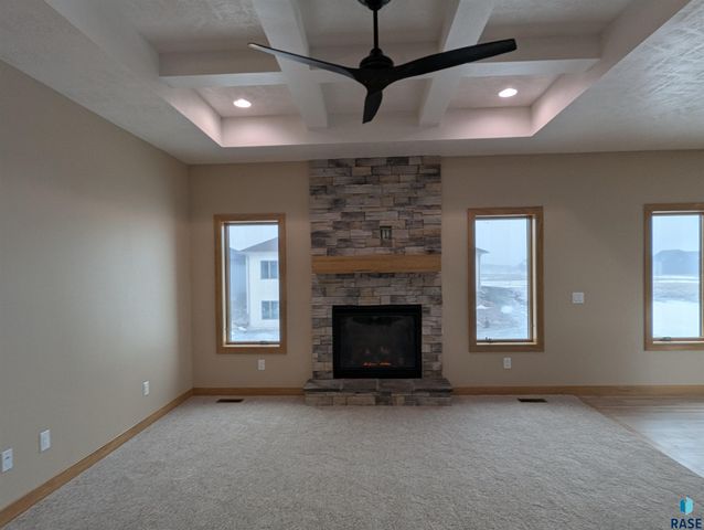 2805 S Dunraven Ave Avenue, Sioux Falls, SD 57110