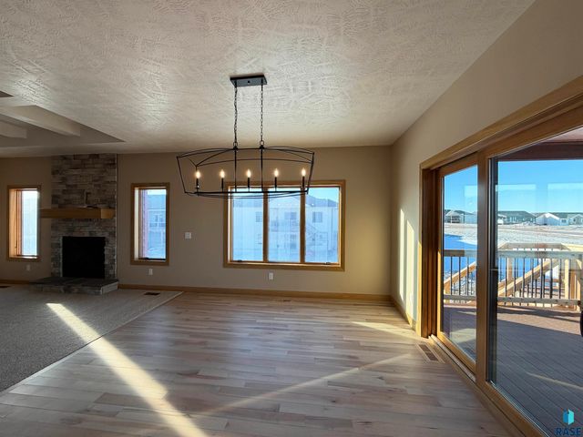 2805 S Dunraven Ave Avenue, Sioux Falls, SD 57110