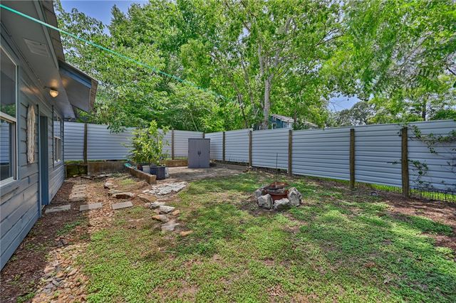 213 North Austin Street, Brenham, TX 77833