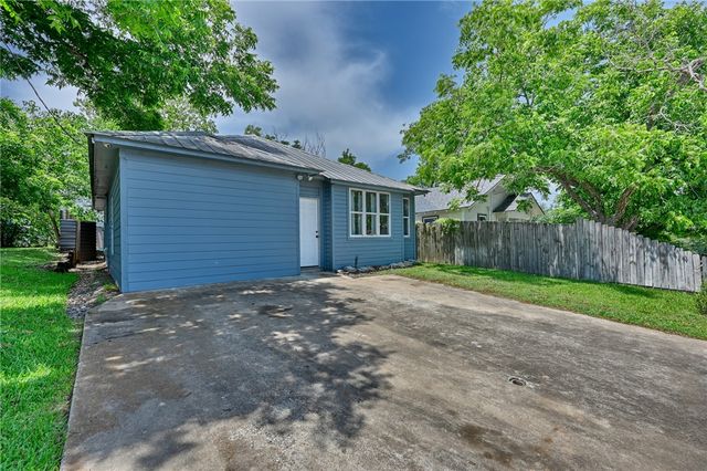 213 North Austin Street, Brenham, TX 77833