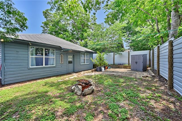 213 North Austin Street, Brenham, TX 77833