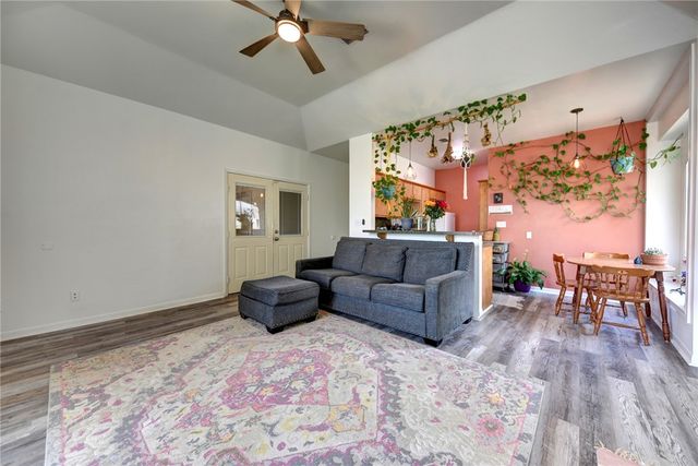 213 North Austin Street, Brenham, TX 77833