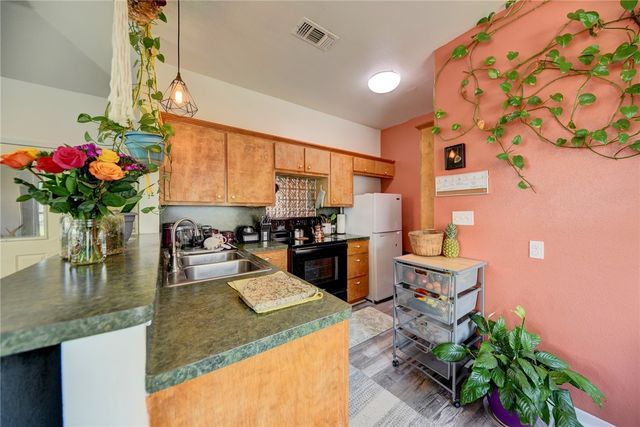 213 North Austin Street, Brenham, TX 77833