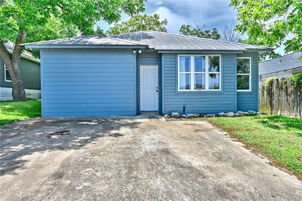 213 North Austin Street, Brenham, TX 77833