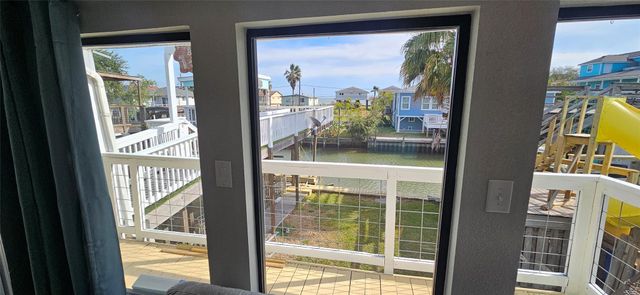 1643 Railroad Avenue, Dickinson, TX 77539