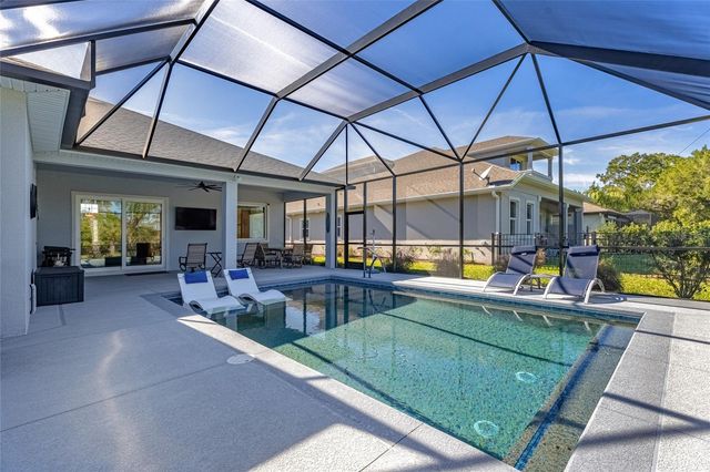 8 N LAKEWALK DRIVE, Palm Coast, FL 32137