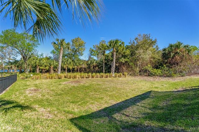 8 N LAKEWALK DRIVE, Palm Coast, FL 32137
