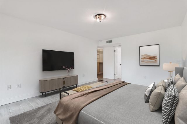 1100 DELANEY AVENUE F500, Orlando, FL 32806