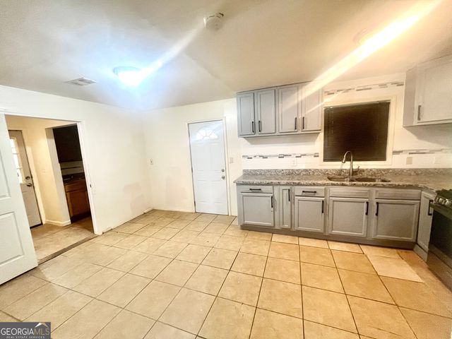 291 Terry Court, Riverdale, GA 30274