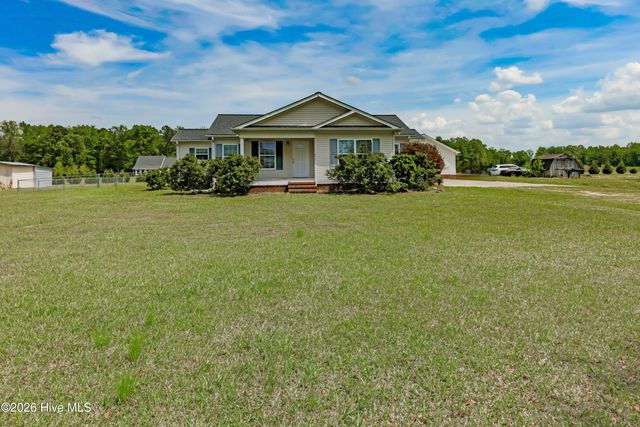 1327 Old Chinquapin Road, Beulaville, NC 28518