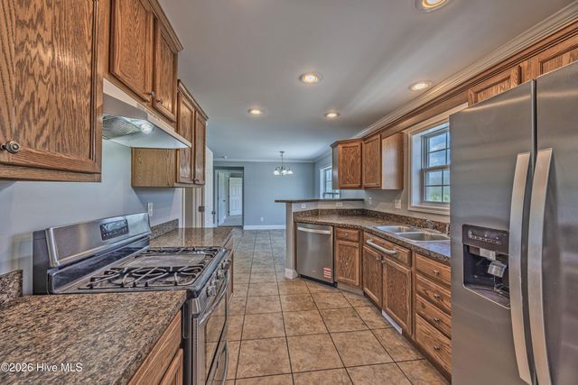 1327 Old Chinquapin Road, Beulaville, NC 28518