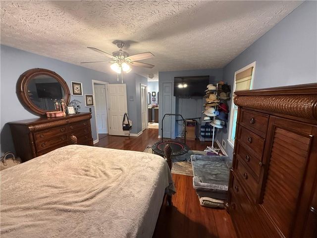 958 Sweet Briar SE Trail, Conyers, GA 30094