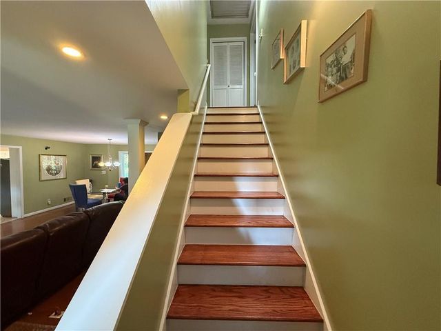 958 Sweet Briar SE Trail, Conyers, GA 30094