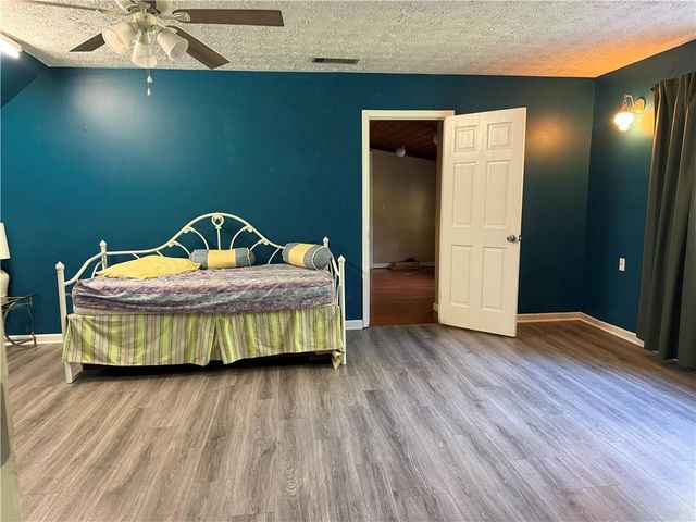 958 Sweet Briar SE Trail, Conyers, GA 30094