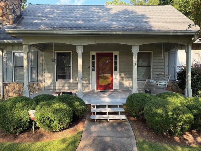 958 Sweet Briar SE Trail, Conyers, GA 30094