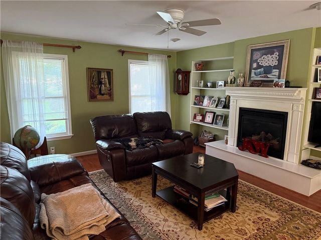 958 Sweet Briar SE Trail, Conyers, GA 30094