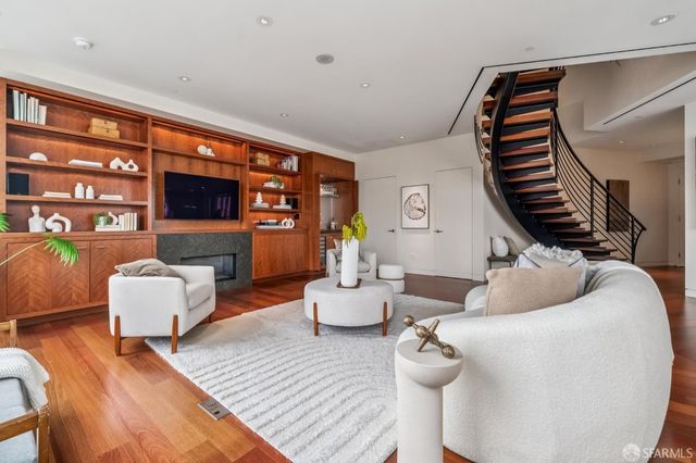 690 Market Street 2404, San Francisco, CA 94104