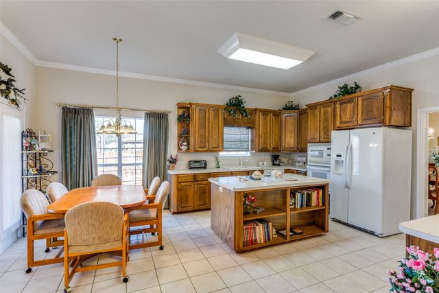 345 Huggins Drive, Springtown, TX 76082