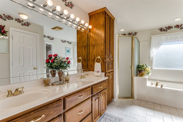 345 Huggins Drive, Springtown, TX 76082