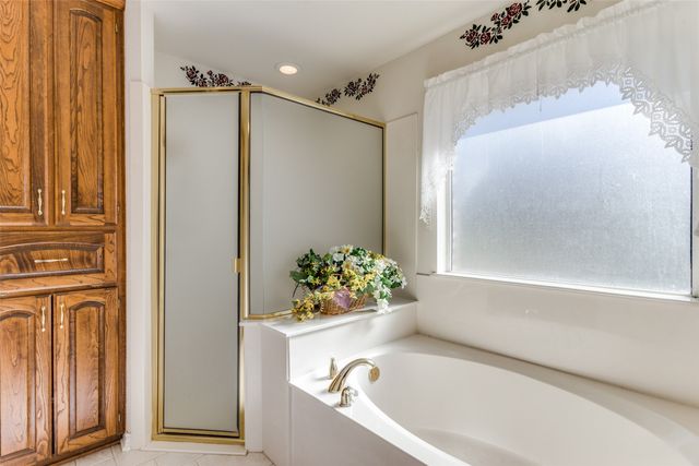 345 Huggins Drive, Springtown, TX 76082