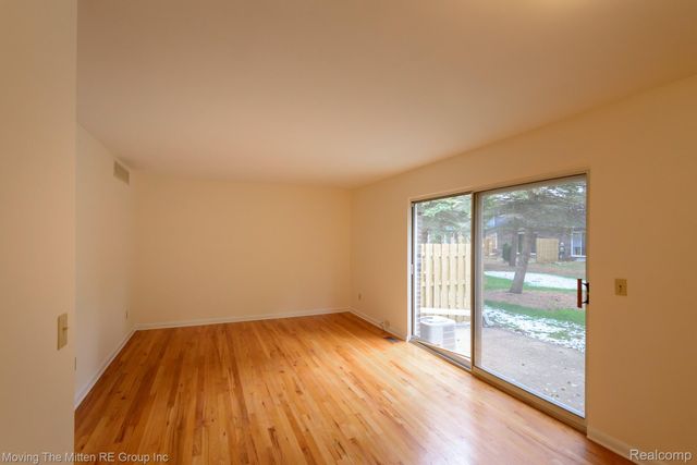 2748 Page Avenue, Ann Arbor, MI 48104