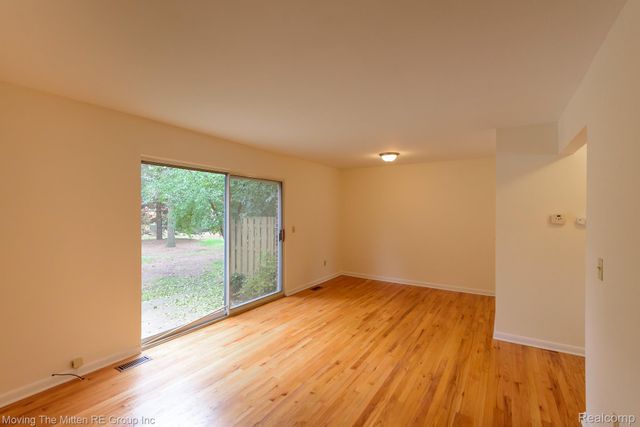 2748 Page Avenue, Ann Arbor, MI 48104