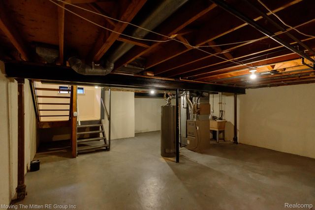 2748 Page Avenue, Ann Arbor, MI 48104