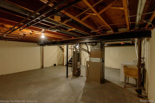 2748 Page Avenue, Ann Arbor, MI 48104